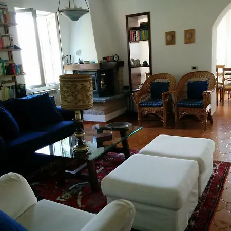 Casa Pierini Casa de Férias Civenna